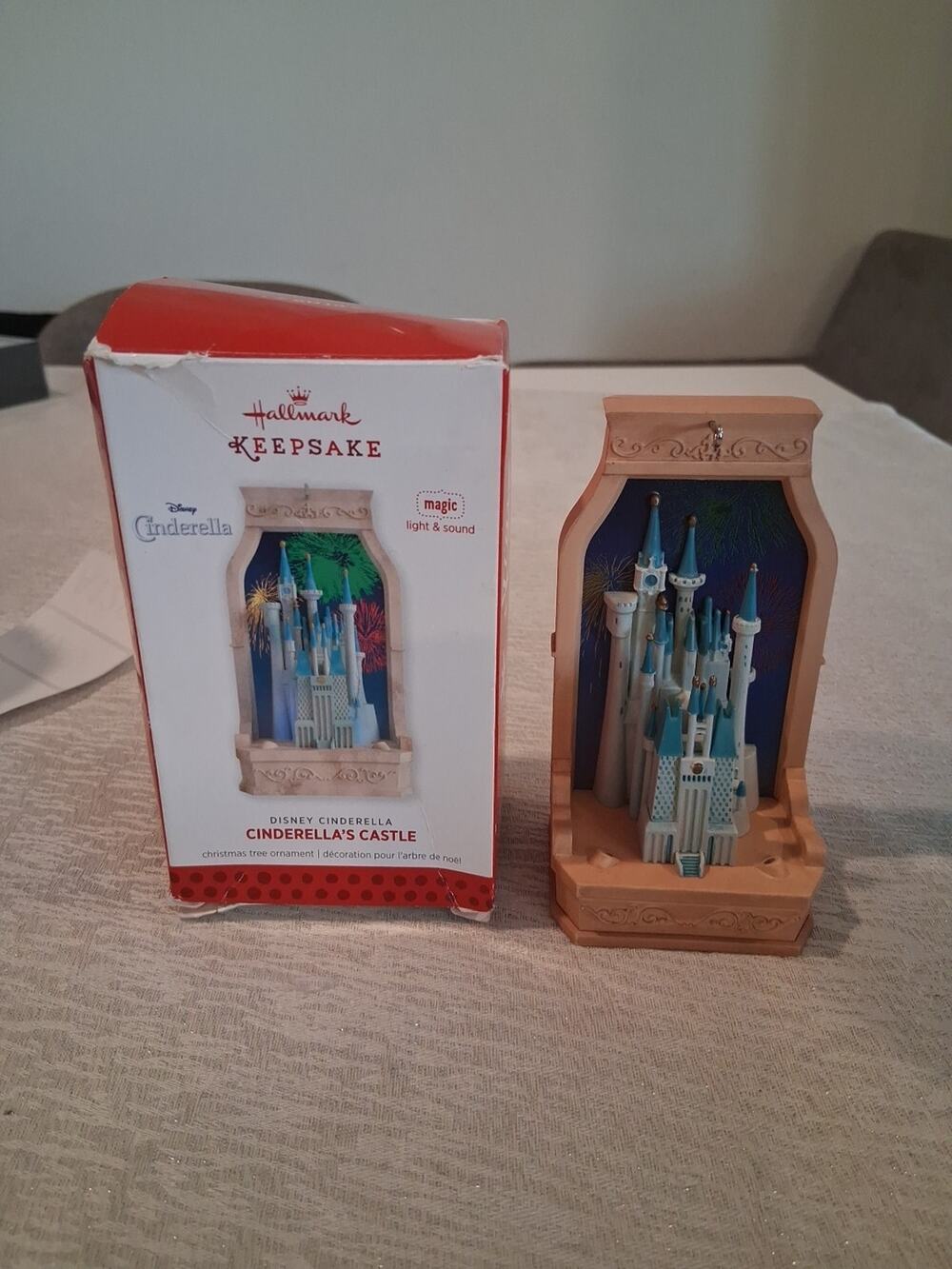 2013 Hallmark Keepsake Disney Cinderella Castle Magic Light Sound Ornament READ